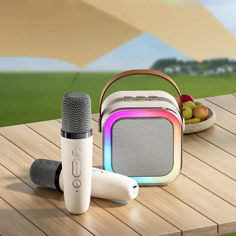 Mini karaoke seade juhtmevabade mikrofonidega